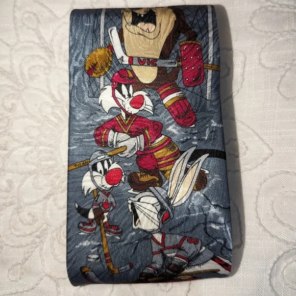 Looney Tunes Hockey Themed Tie - Picture 5 of 5
